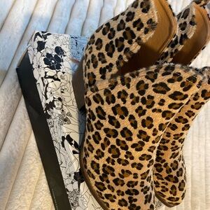CL by Laundry Faux Leopard Print Booties
